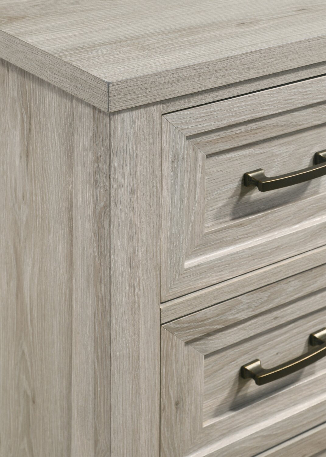 Commode de chambre Lara, 5 tiroirs, 33,9 L x 50,5 H - Gris Antique | Commode verticale Lara de 33,9 po (L) x 50,5 po (H) à 5 tiroirs pour la chambre à coucher - gris antique