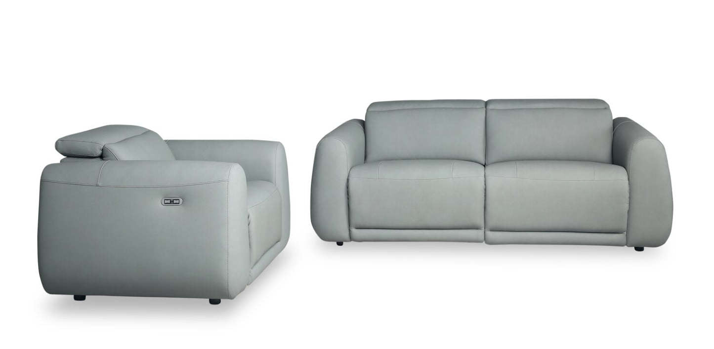 Sofa à inclinaison électrique Gianna de 76 po en cuir véritable avec appuie-têtes électriques et ports USB - bleu spa