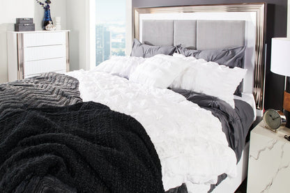 Ensemble d'édredon Elanna 4 pièces pour lit double/grand lit - Blanc | Ensemble d'édredon Elanna 4 pièces pour lit double ou grand lit - blanc | ELNNA4FQ