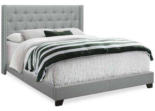 Portia Upholstered Wingback Bed in Grey Fabric with Nailhead Design, Button Tufted - Queen Size | Lit rembourré à oreilles Portia en tissu gris avec clous décoratifs et capitonnage à boutons - format grand lit