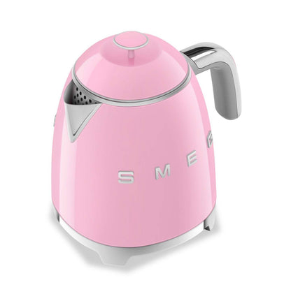 Mini bouilloire électrique sans fil Smeg 0,8 L - KLF05PKUS|Mini bouilloire électrique Smeg sans fil de 0,8 l - KLF05PKUS