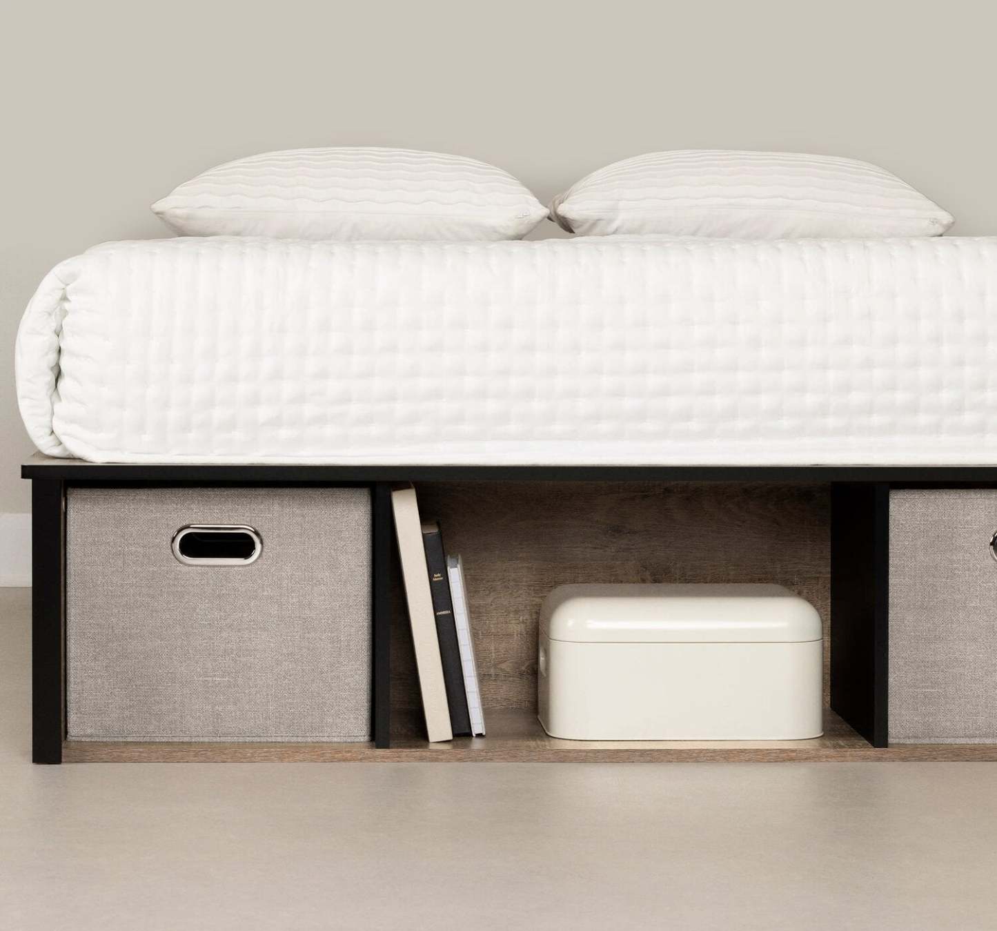 Lit plateforme Everley avec rangement et paniers intégrés, bicolore - Pleine grandeur | Lit plateforme Everley avec rangement et paniers intégrés, deux couleurs - format lit double