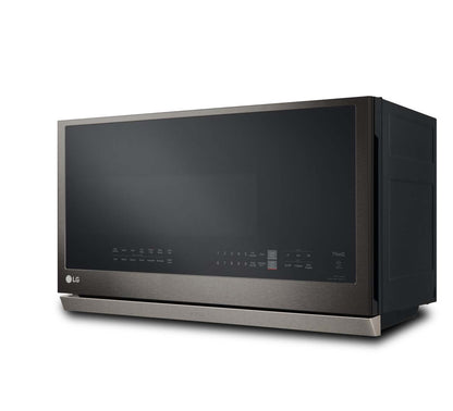 LG 2,1 Cu. Fort. Micro-ondes à grande portée avec ExtendaVent™ et cuisson par capteur - Acier noir anti-taches… | Quatre à micro-ondes à hotte intégrée LG de 2,1 pi³ avec ExtendaVentMC et cuisson par capteur - acier …