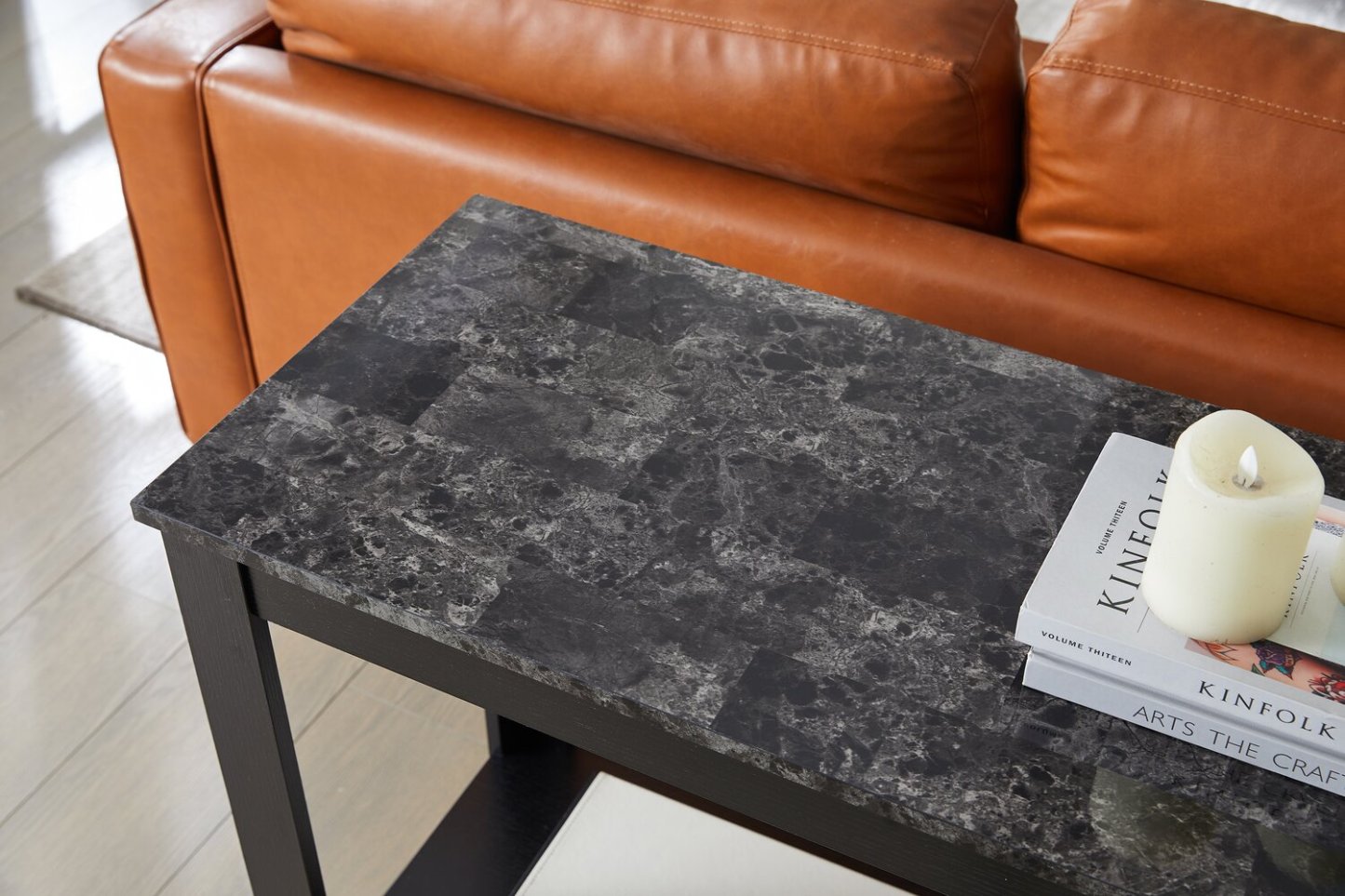 Roma 44 Rustic Sofa Table with Shelf - Table de salon rustique Roma de 44 po avec tablette - imitation de marbre noir