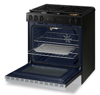Cuisinière intelligente à gaz encastrée Samsung de 6 pi³ avec caméra de four - acier inoxydable - NSG6DG8700SRAA