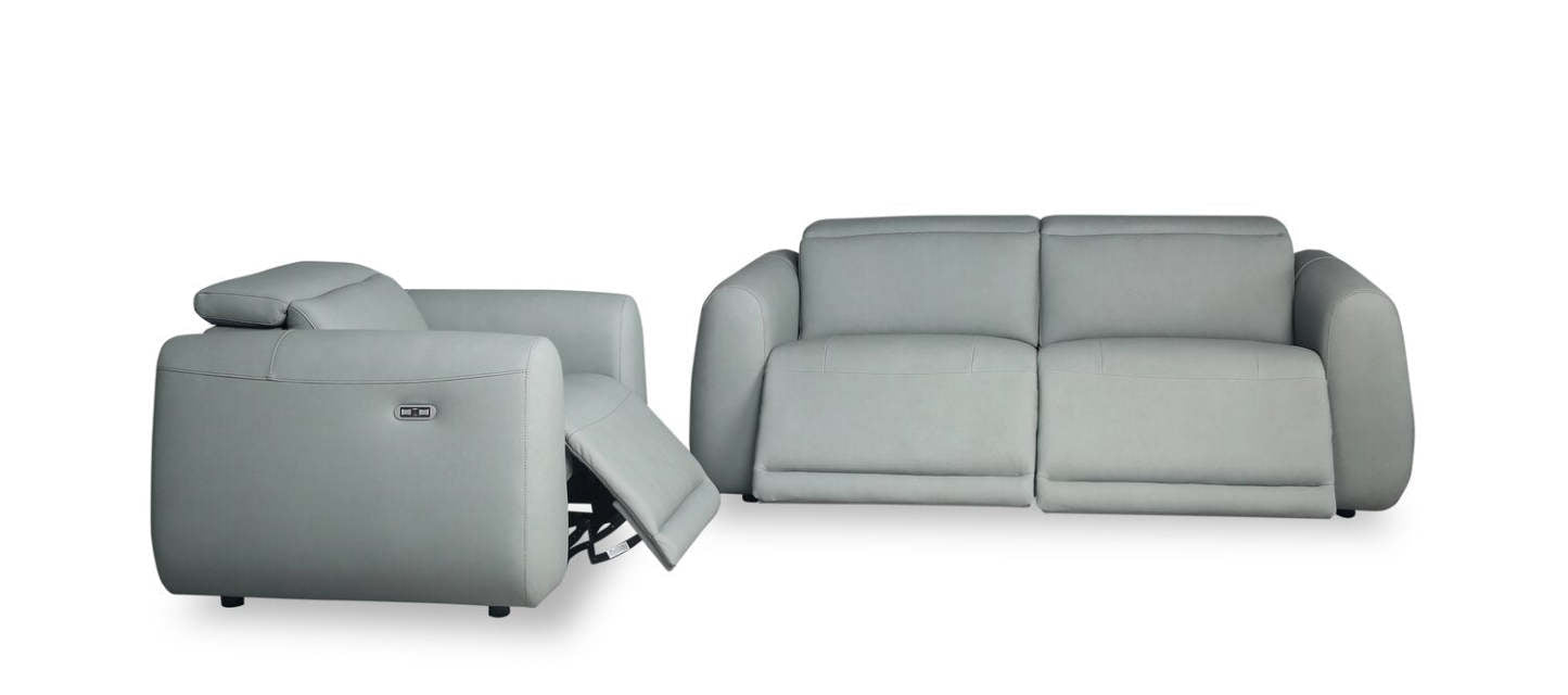 Sofa à inclinaison électrique Gianna de 76 po en cuir véritable avec appuie-têtes électriques et ports USB - bleu spa