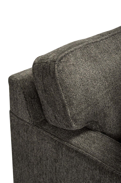 Fabriquée au Canada, causeuse Lennox de 57 po en tissu de chenille avec coussins réversibles et coussins décoratifs - grise
