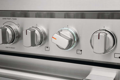 Cuisinière à induction Frigidaire Professional de 4,4 pi³ avec convection à 2 ventilateurs et surface facile à nettoyer…