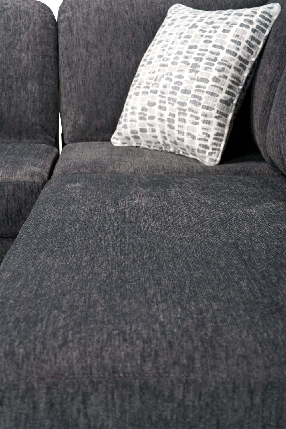 Canapé sectionnel de droite Morgan 2 pièces fabriqué au Canada en tissu de chenille avec canapé et coussins décoratifs - gris