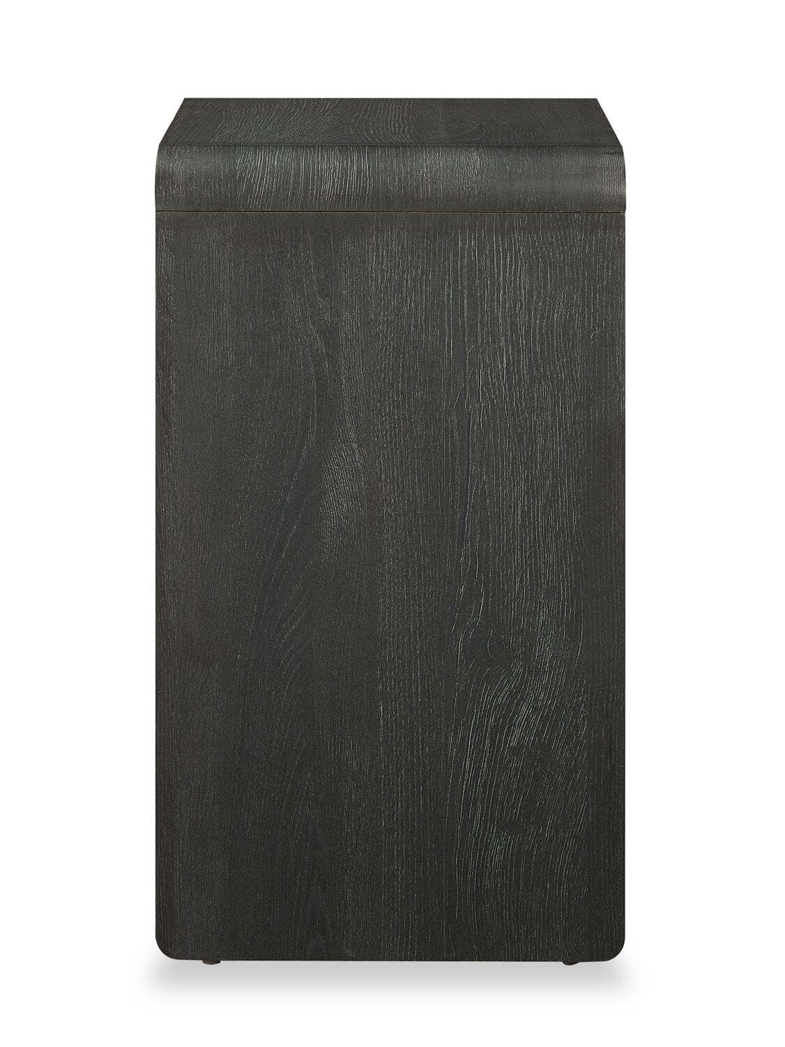 Table de chevet Odin avec étagère de rangement, 18 L x 25,75 H - Noir | Table de nuit Odin de 18 po (l) x 25,75 po (H) avec tablette de rangement - noire