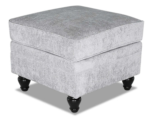 Fabriqué au Canada Ottoman Bellmont 26 en tissu chenille avec pattes en bois - Gris platine | Pouf Bellmont de 26 po fabriqué au Canada en tissu de chenille avec pattes en bois - gris platine