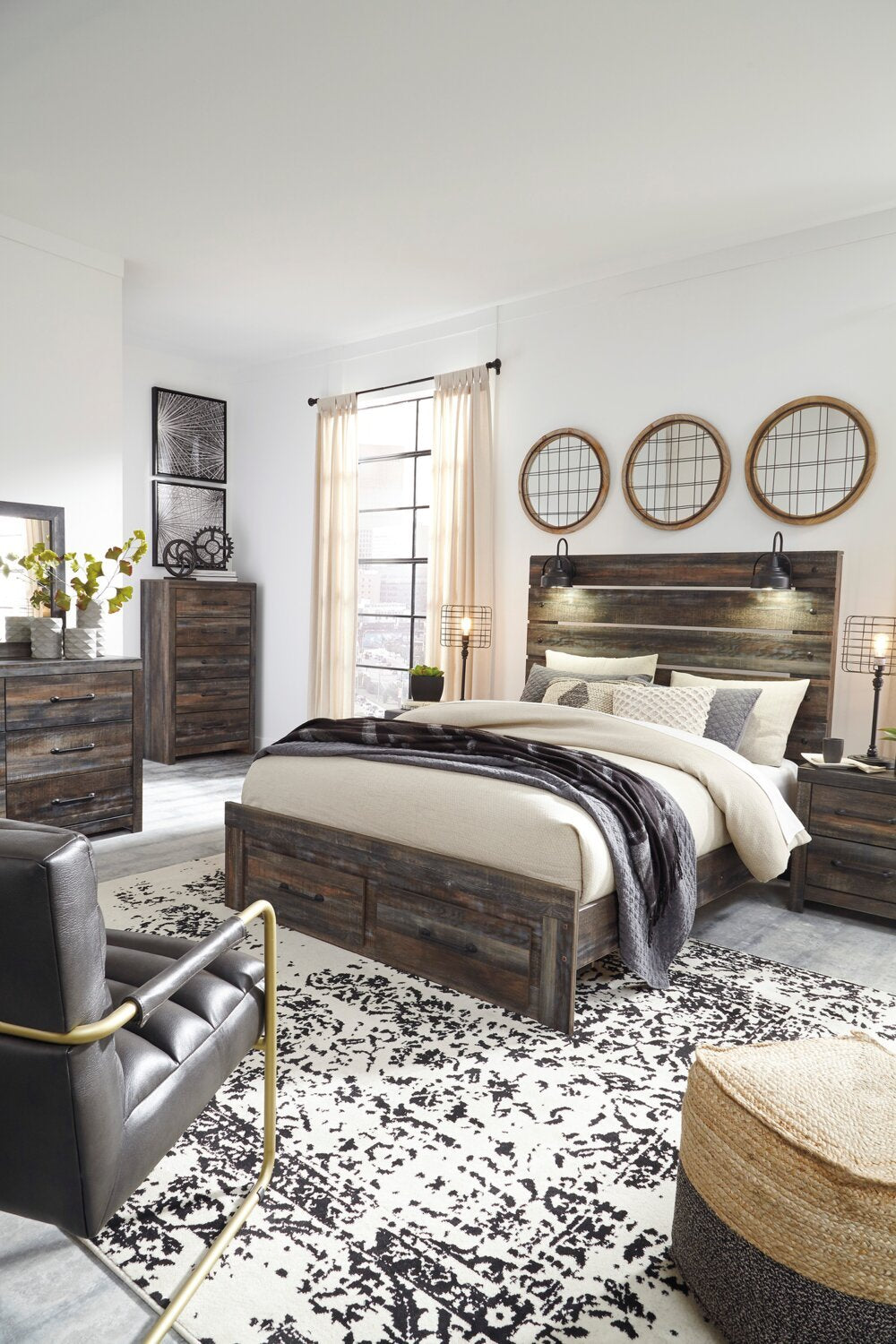 Lit de rangement Abby avec éclairage à DEL et ports USB, brun - format grand lit | Abby Storage Bed with LED Light & USB Ports, Brown - Queen Size