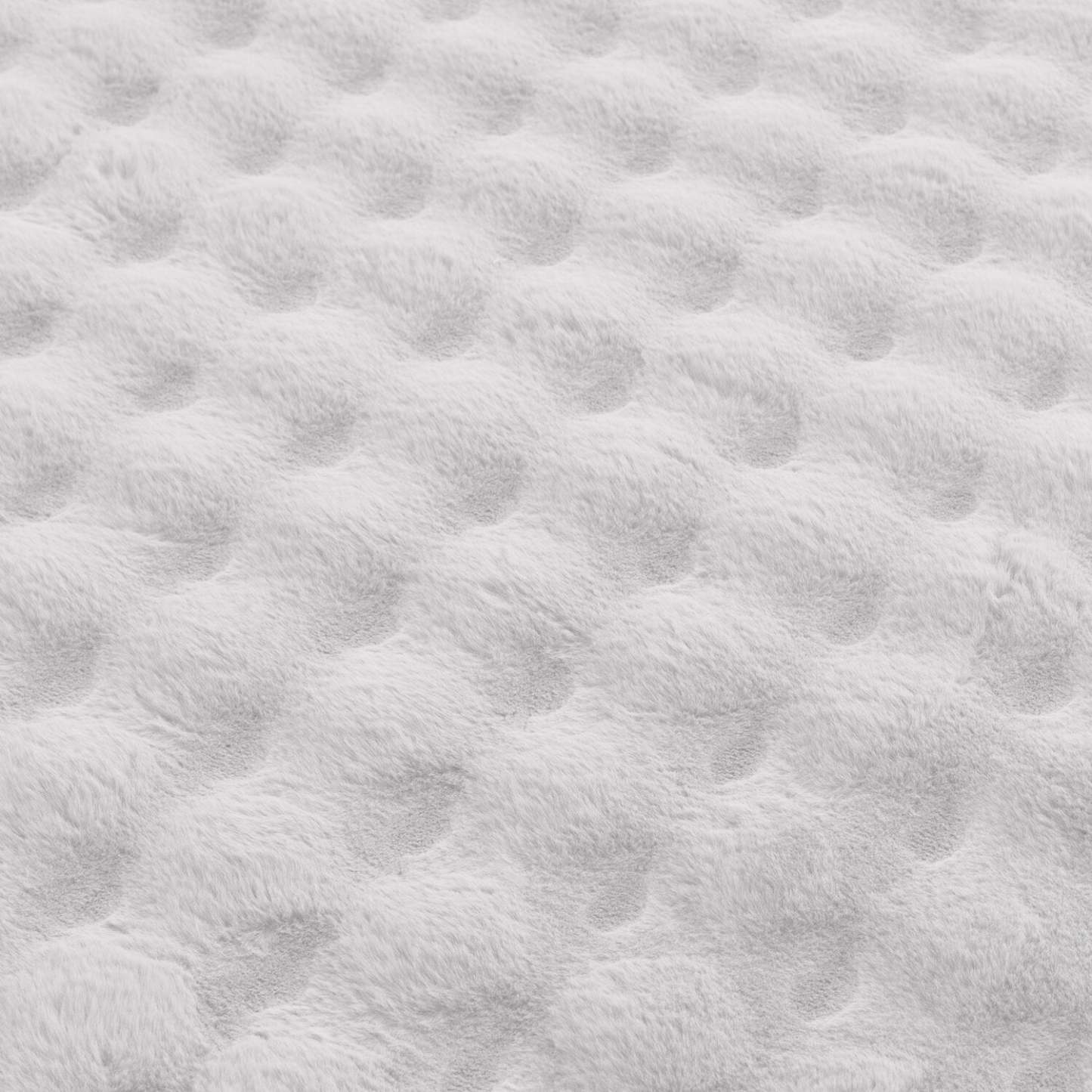 Tapis gris clair à bulles en fausse fourrure avec support en mousse à mémoire de forme - 7' x 10' | Carpette Bubble en fausse fourrure gris clair avec revers en mousse à mémoire de forme - 7 pi x 10 pi | BUBBLG08