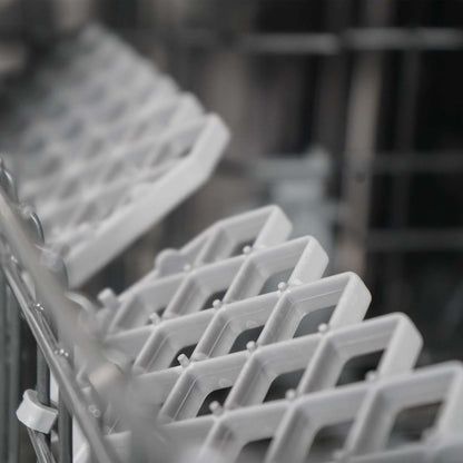 Lave-vaisselle encastrable à commande frontale Danby 18 51 dBA - Acier inoxydable - DDW18D1ESS | Lave-vaisselle encastré Danby de 18 po et de 51 dBA avec commandes à l'avant - acier inoxydable - DDW18D1ESS | DDW18D1S