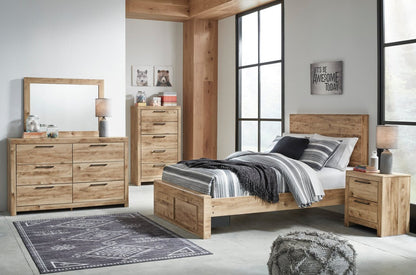 Lit de rangement Derekson avec 2 tiroirs intégrés au pied du lit, naturel - format grand lit | Derekson Storage Bed with 2 Built-In Footboard Drawers, Natural - Queen Size