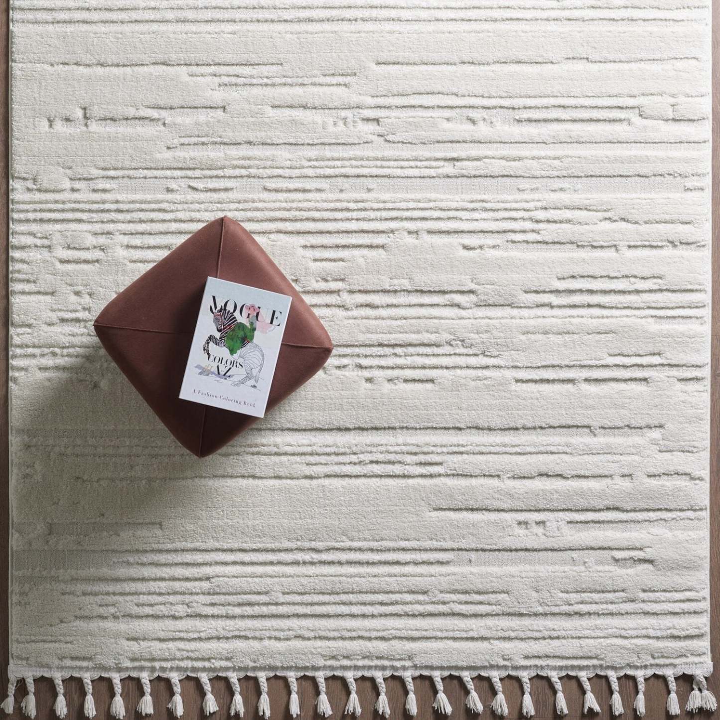 Tapis en peluche abstrait crème Riley - 5 pi 3 po x 7 pi 7 po