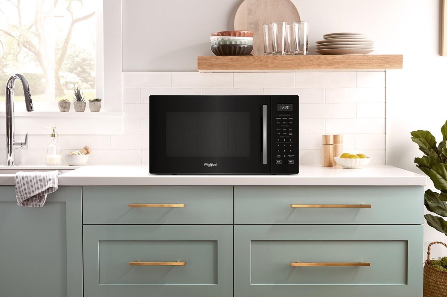 Tourbillon 1,0 Cu. Fort. Micro-ondes de comptoir avec Air Fry - Noir - WMCS5522RB | Four à micro-ondes de comptoir Whirlpool de 1,0 pi3 avec friture à air - noir - WMCS5522RB