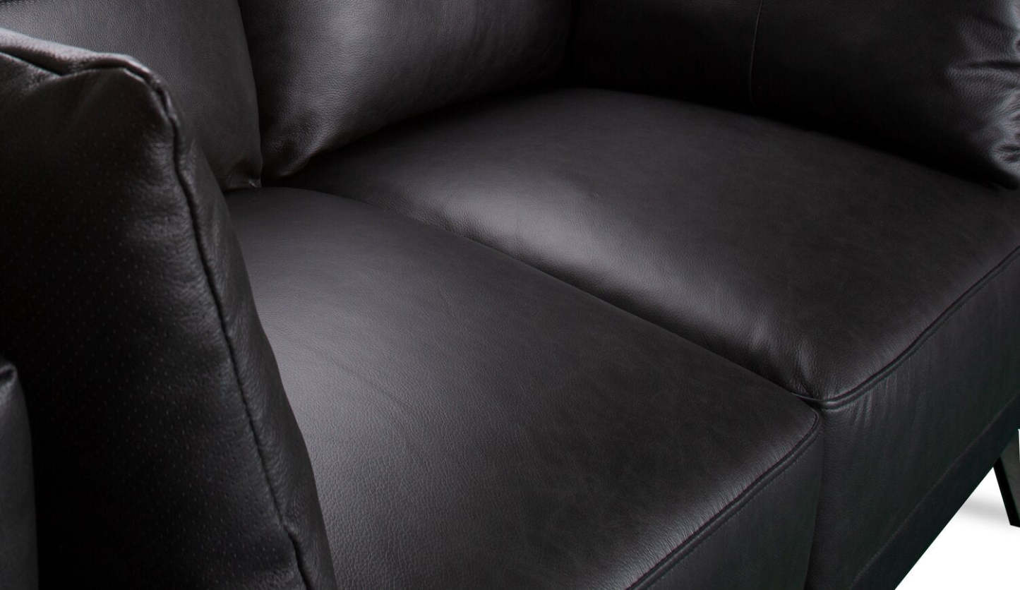 Melrose 60.5 Top-Grain Genuine Leather Loveseat with Metal Legs - Black | Causeuse Melrose de 60,5 po en cuir véritable de qualité supérieure avec pattes en métal - noire