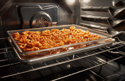 Cuisinière électrique Whirlpool de 30 po et de 5,3 pi3 avec friture à air sans préchauffage - acier inoxydable - YWFES7030SZ | Whirlpool 30 5.3 Cu. Ft. Electric Range with No Preheat Air Fry - Stainless Steel - YWFES7030SZ