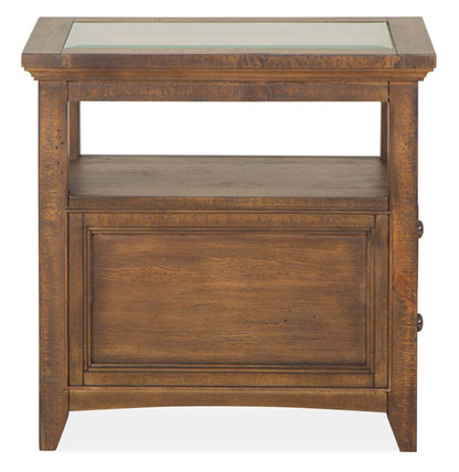 Hanson 15” Traditional Pine Chairside Table with Storage - Toasted Nutmeg | Table de fauteuil traditionnelle Hanson de 15 po en pin - muscade grillée