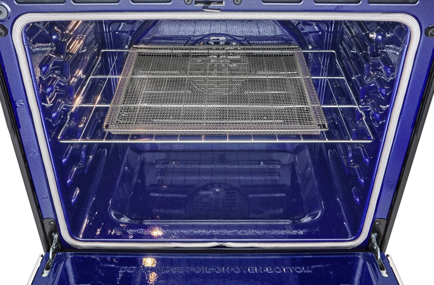 Cuisinière intelligente à gaz LG Studio de 6,3 pi³ avec hublot InstaViewMD et friture à air - acier inoxydable résistant aux traces - LSGS…