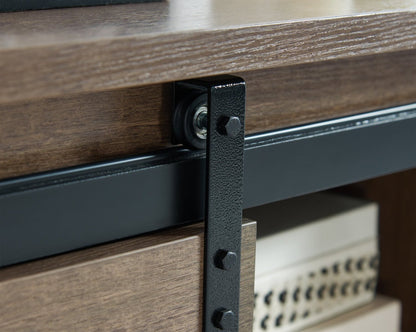 Armoire d'appoint Bristow 31" avec tablettes et porte de grange coulissante - Chêne noyer | Armoire décorative Bristow de 31 po avec tablettes et porte de grange coulissante - chêne noyer | BRIBRACC