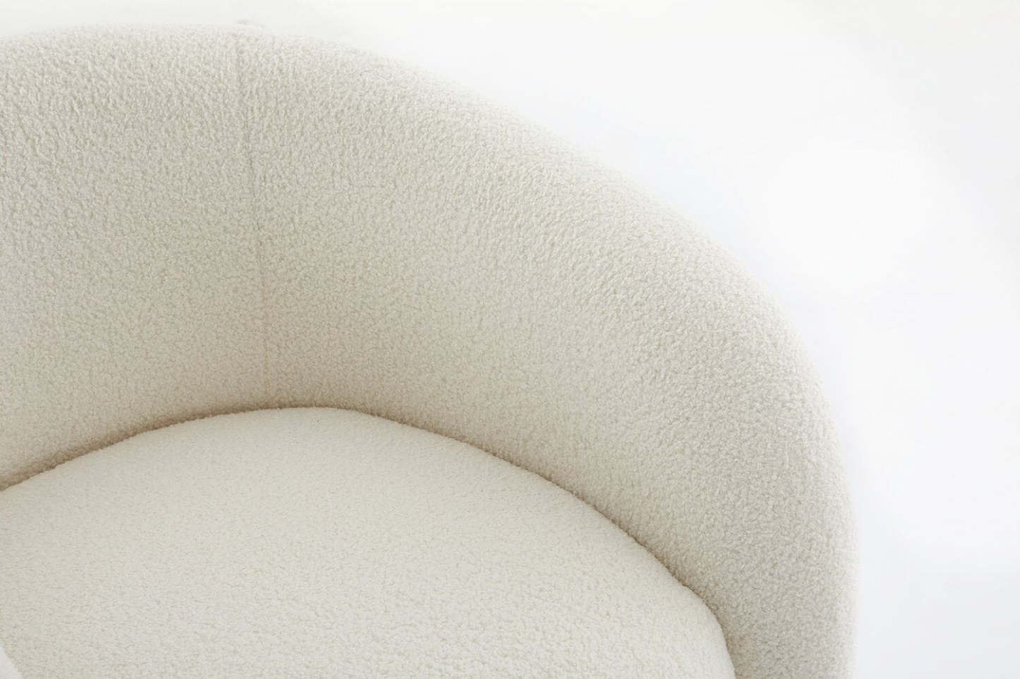 Fauteuil d'appoint courbé en tissu Sherpa Solo 31.1 - Crème glacée | Fauteuil d'appoint courbé Solo de 31,1 po en tissu sherpa - crème glacée