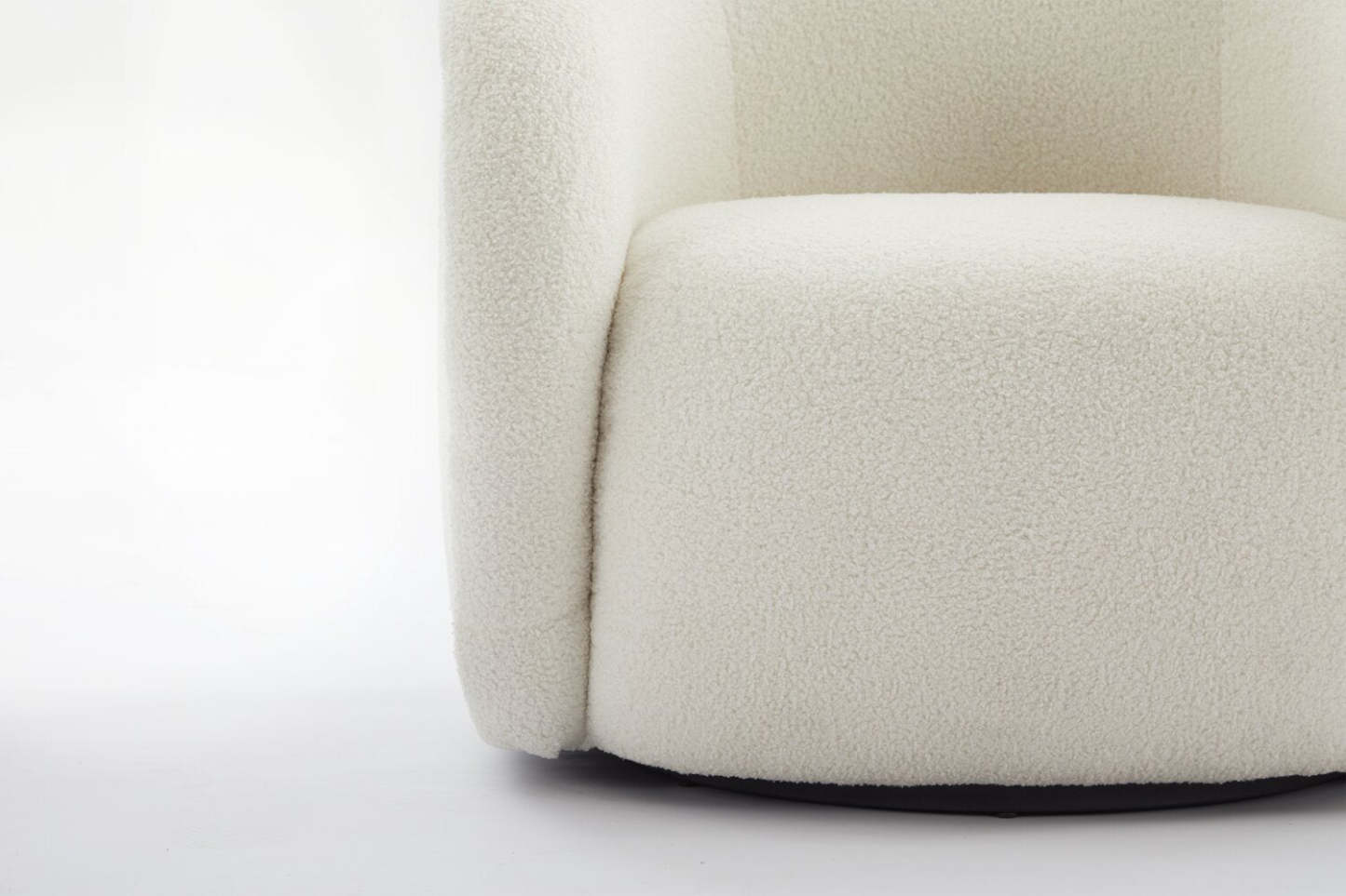 Fauteuil d'appoint courbé en tissu Sherpa Solo 31.1 - Crème glacée | Fauteuil d'appoint courbé Solo de 31,1 po en tissu sherpa - crème glacée