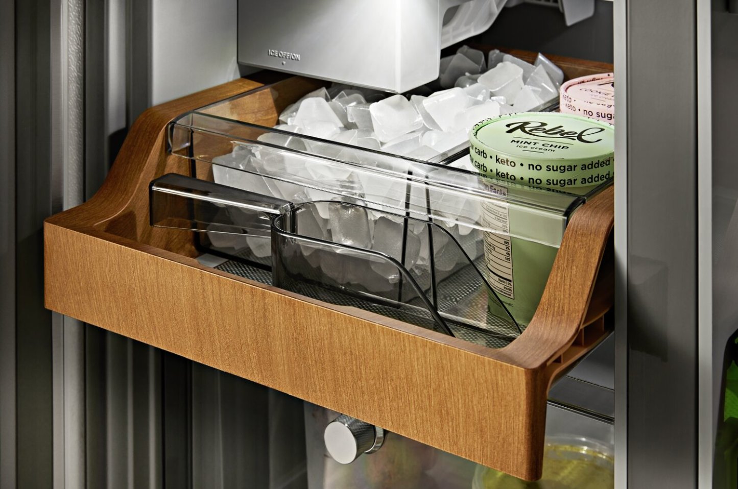 Réfrigérateur KitchenAid de 36 po et de 19,4 pi³ à portes françaises - acier inoxydable - KRQC506MPS | KitchenAid 36 19,4 Cu. Fort. Réfrigérateur à portes françaises - Acier inoxydable - KRQC506MPS