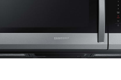 Samsung 1,7 Cu. Fort. Micro-ondes à grande portée avec 300 CFM et cuisson et réchauffage automatiques - Acier inoxydable -… | Quatre à micro-ondes à hotte intégrée Samsung de 1,7 pi³ avec 300 pi³/min, Wi-Fi et cuisson et réchauf…
