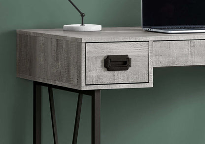 Bureau Reuben 47.25 à 3 tiroirs - Gris|Bureau Reuben de 47,25 po à 3 tiroirs - gris