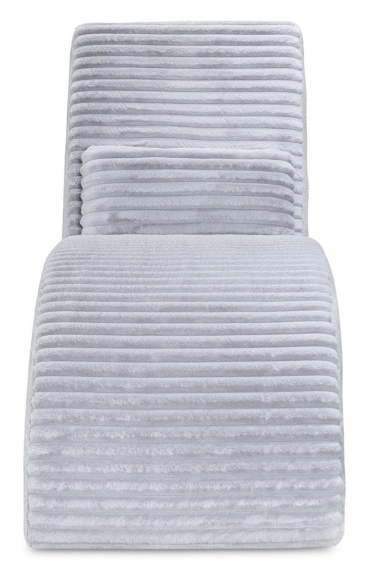 Chaise longue en tissu fausse fourrure ultra pelucheux Cleo 26 avec oreiller décoratif - Gris clair | Fauteuil long de détente Cleo de 26 po en tissu de fausse fourrure très douce avec coussin décoratif - gris clair