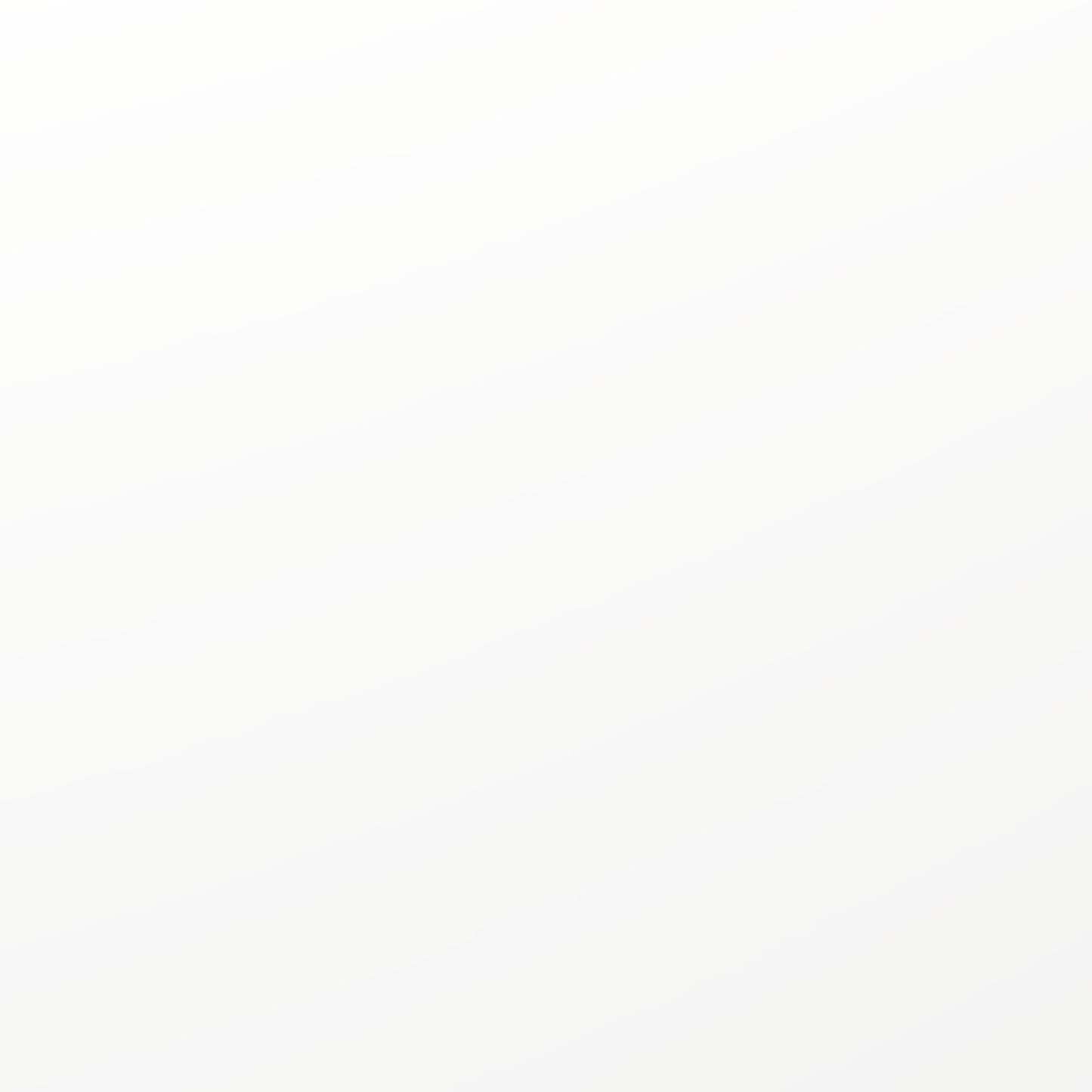 Commode de chambre à coucher Riley, 5 tiroirs, 31 l x 46 h, fabriquée au Canada - Blanc | Commode verticale de chambre à coucher Riley de 31 po (L) x 46 po (H) à 5 tiroirs, fabriquée au Canada - blanche