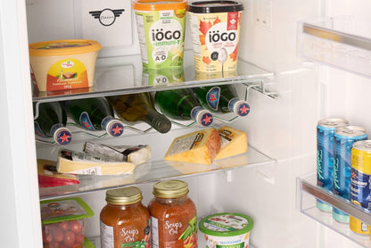 Unique Classique Rétro 24 11 Pi Cu. Réfrigérateur à congélateur supérieur – Blanc guimauve - UNQ-310L W TM | Réfrigérateur Classic Rétro d'Unique de 24 po et de 11 pi3 à congélateur supérieur - blanc guimauve - UNQ-310L W TM