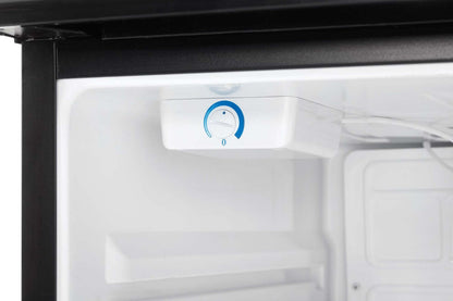 Danby 20,5 5,4 pi³ Refroidisseur de fût à deux robinets - Acier inoxydable - DKC054A1BSL2DB | Refroidisseur de fût à bière Danby de 5,4 pi³ et de 20,5 po à deux robinets - acier inoxydable - DKC…