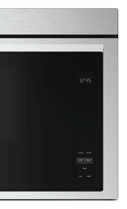 Maytag 1,1 Cu. Fort. Micro-ondes encastré avec 900 watts de cuisson – Résistant aux empreintes digitales… | Quatre à micro-ondes à hotte intégrée Maytag de 1,1 pi³ à installation affleurée avec cuisson à 900 W …