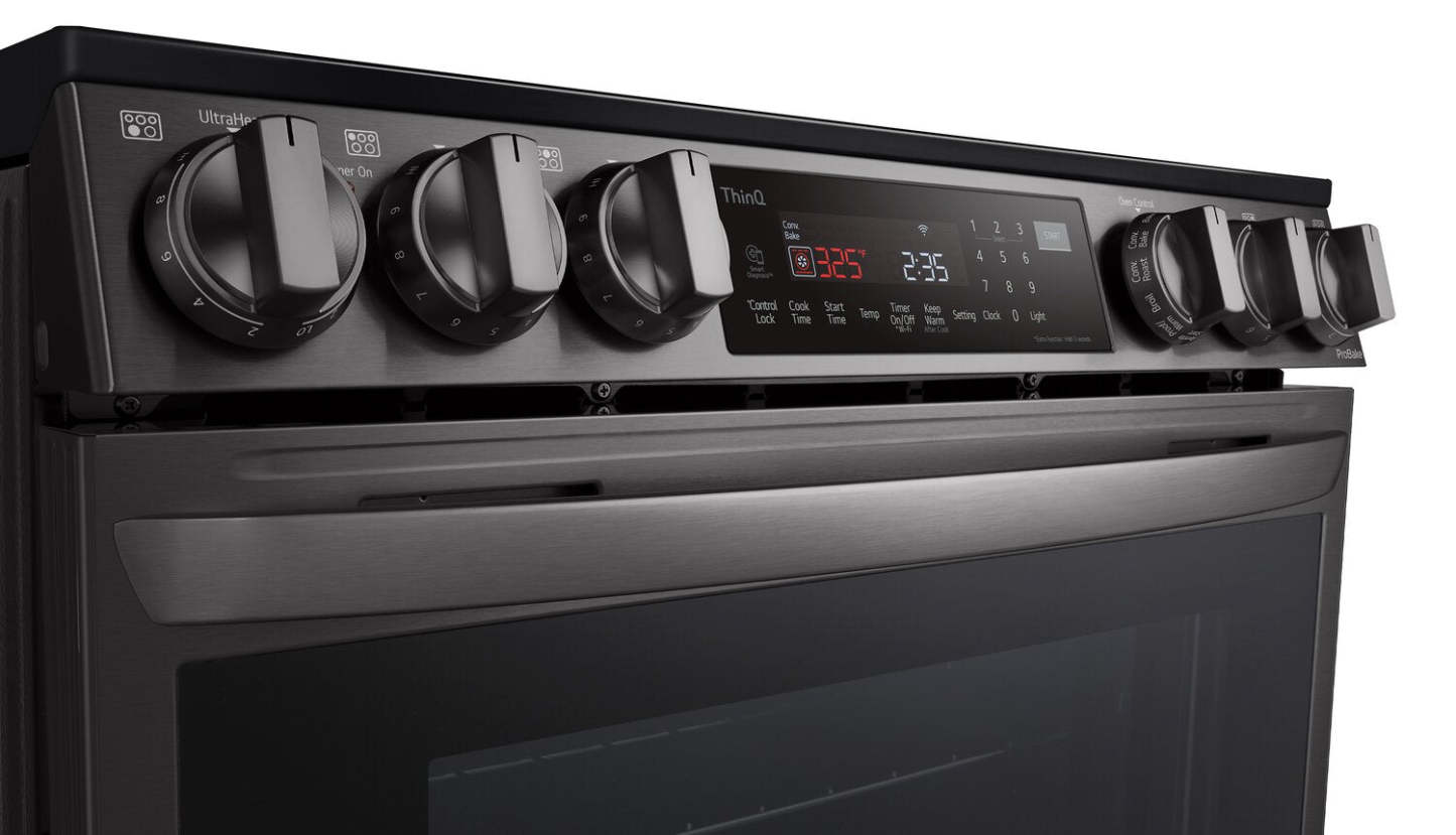Cuisinière électrique intelligente LG de 6,3 pi³ avec friture à air et convection ProBake Convection® - Résistant aux taches noir en acier inoxydable…