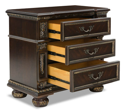 Table de chevet à 3 tiroirs Wynn, 31 L x 29,5 H - Brun Cerise | Table de nuit Wynn de 31 po (L) x 29,5 po (H) à 3 tiroirs - brun cerisier