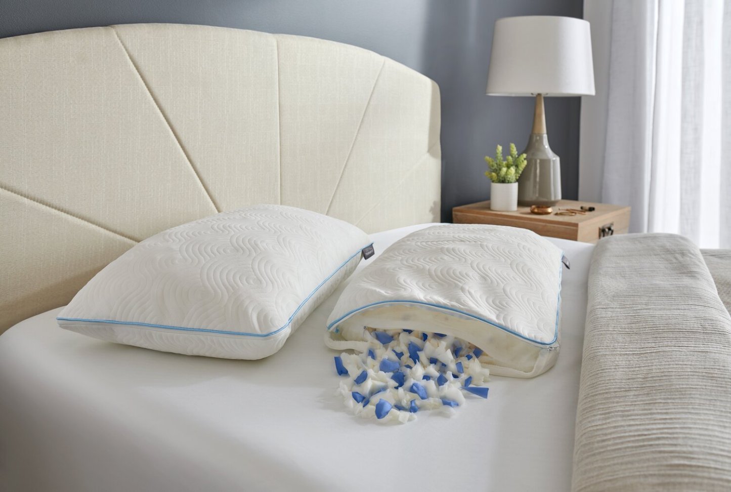 Oreiller ajustable TEMPUR-EssentialMC de Tempur-PedicMD | Tempur-Pedic® TEMPUR-Essential™ Adjustable Pillow