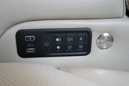 Fauteuil de massage à inclinaison électrique Elite de 38 po en cuir véritable avec son immersif et appuie-tête électrique - mastic