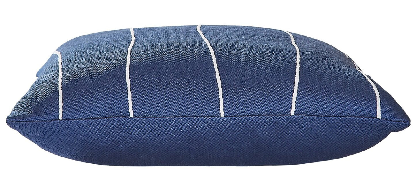 Coussin décoratif rayé intérieur/extérieur - Marine | Coussin décoratif rayé pour l'intérieur et l'extérieur - bleu marine | LX1024DP
