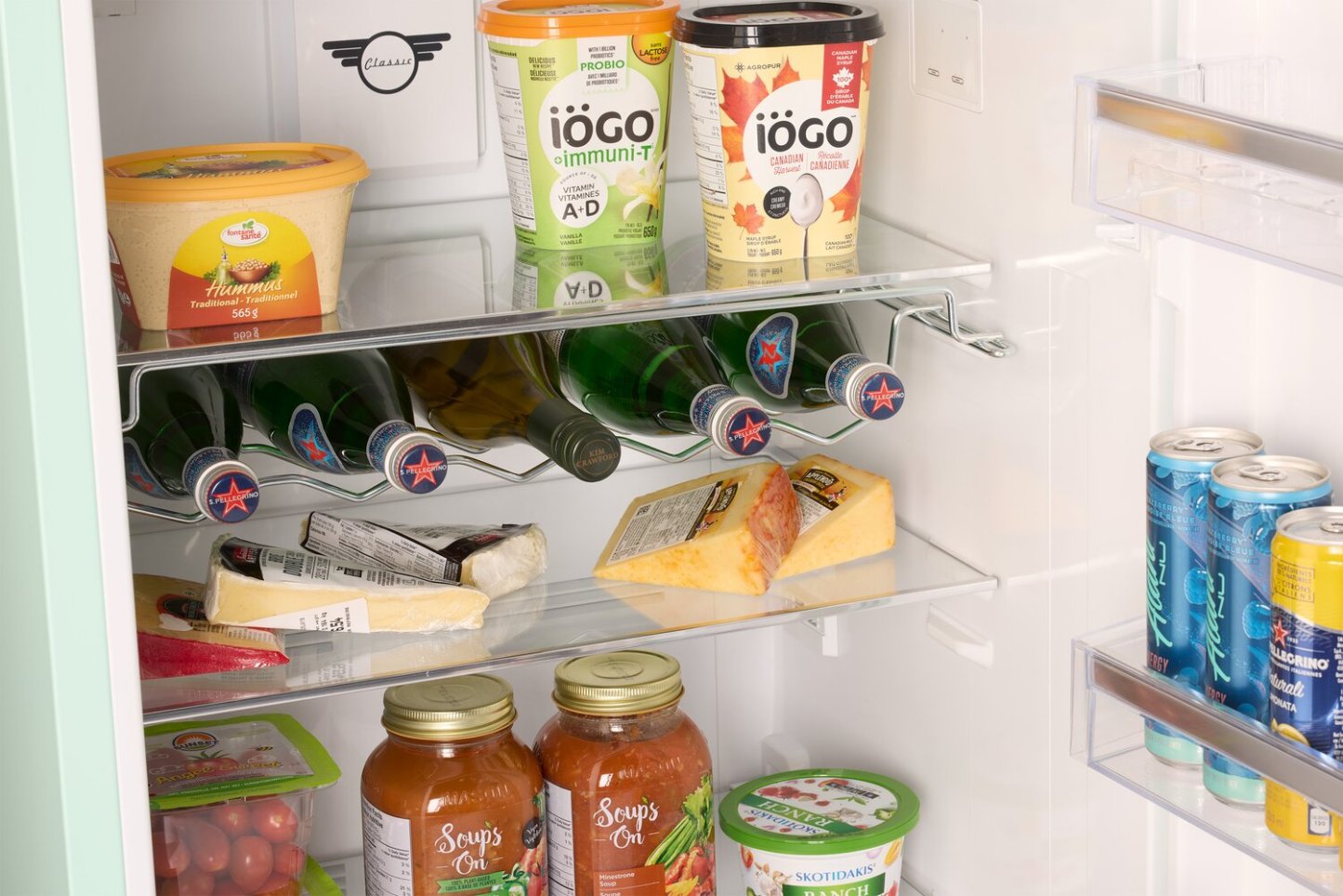 Unique Classique Rétro 24 11 Pi Cu. Réfrigérateur à congélateur supérieur – Vert menthe d'été - UNQ-310L LG MC | Réfrigérateur Classic Rétro d'Unique de 24 po et de 11 pi3 à congélateur supérieur - vert menthe estival - UNQ-310L LG TM