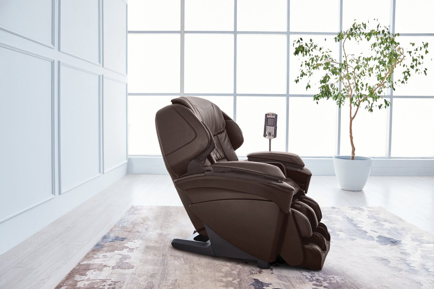 Fauteuil inclinable de massage Panasonic Real Pro ULTRA Prestige™ 35,4 en cuir synthétique de haute qualité - brun
