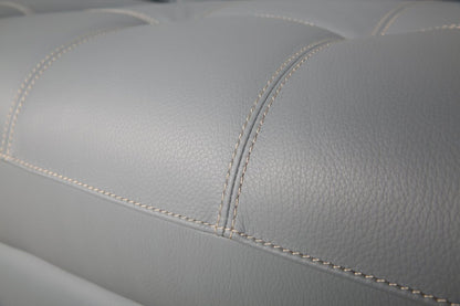 Sofa sectionnel à inclinaison électrique Geneva 3 pièces en cuir véritable avec appuie-têtes électriques et port USB - bleu piscine