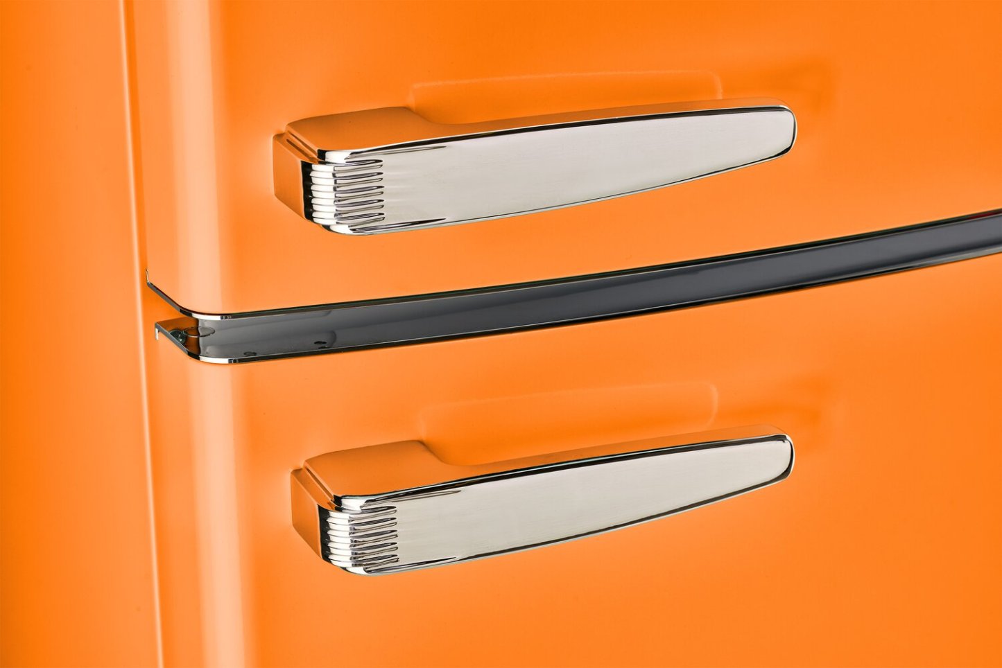 Réfrigérateur Classic Rétro d'Unique de 24 po et de 11 pi3 à congélateur supérieur - orange creamsicle - UNQ-310L O TM