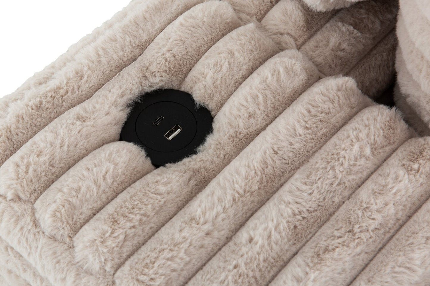 Alto 2-Piece Ultra Plush Faux Fur Fabric Sectional with Dual Cupholders and USB Ports - Mink Taupe | Canapé sectionnel Alto 2 pièces en tissu de fausse fourrure très douce avec deux porte-gobelets et ports USB - vison taupe