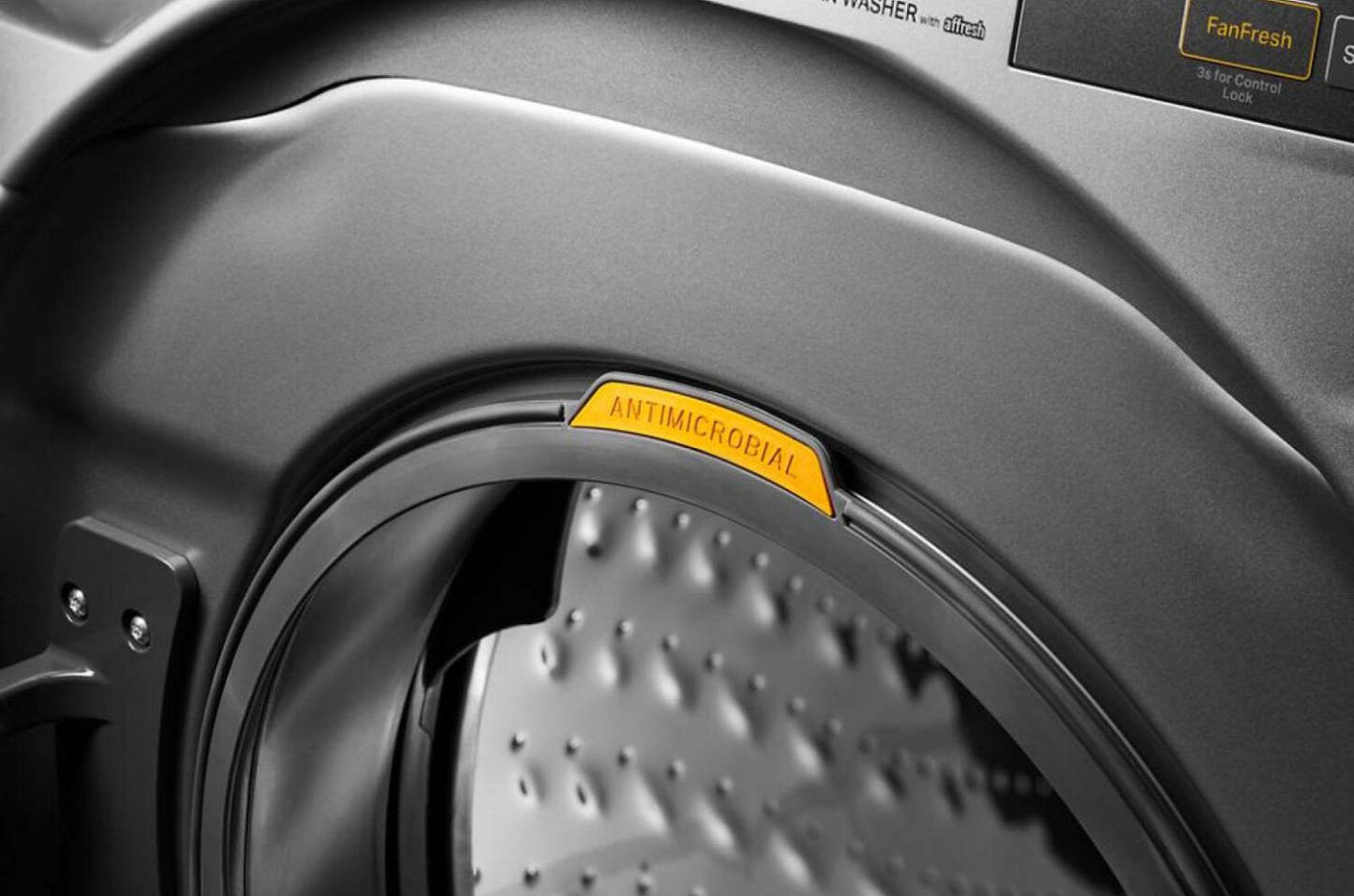 Laveuse Whirlpool à chargement frontal de 5,8 pi³ avec système de ventilation FreshFlowMC et lavage intelligent par IA - WFW6720RR | WFW6720R