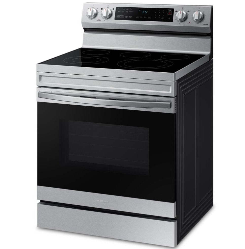 Cuisinière électrique intelligente amovible Samsung de 6,3 pi³ avec friture à air - acier inoxydable - NE63A6511SS/…