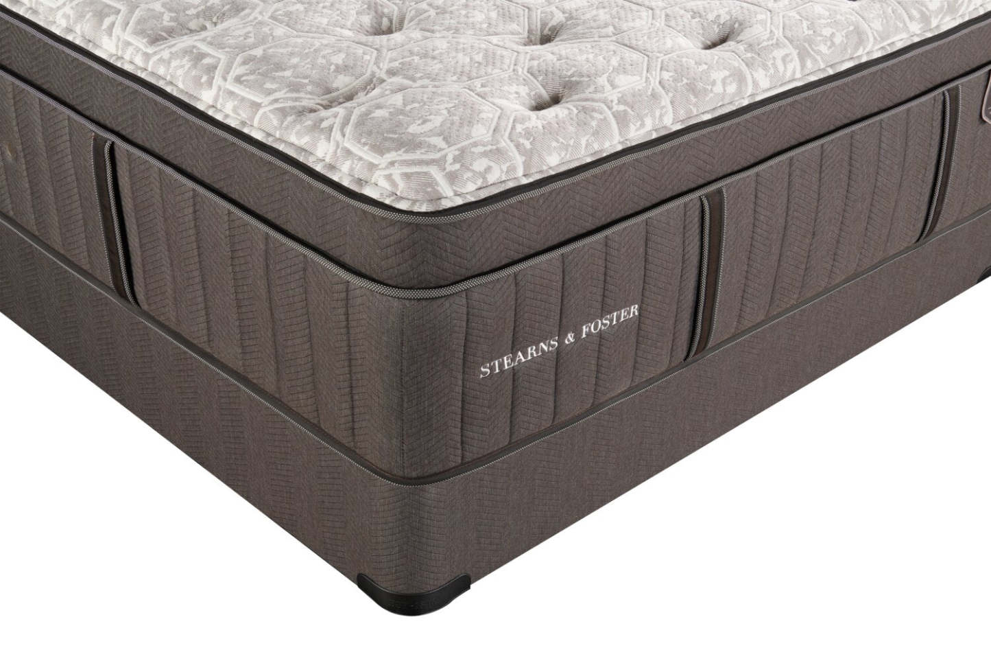 Stearns & Foster Founders Collection Derby County Eurotop Queen Mattress Set | Ensemble Eurotop Derby County de la collection Founders de Stearns & Foster pour lit queen | DERBYCQP