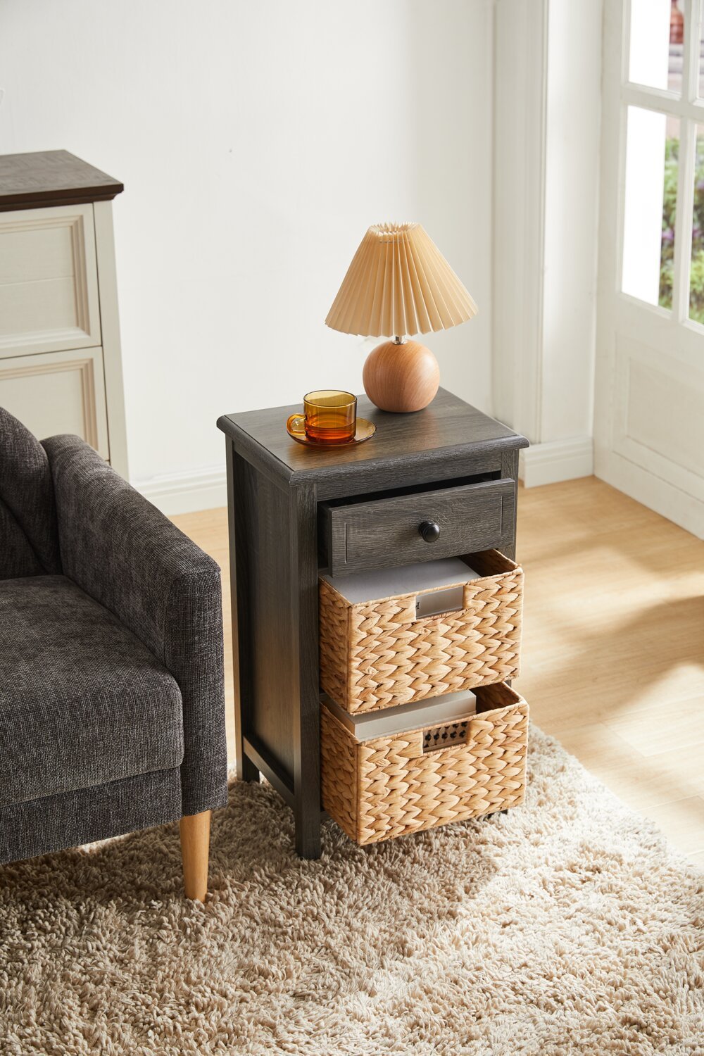 Jon 15.5 Chairside Table with 2 Basket &amp; Drawer - Distressed Grey|Table de fauteuil Jon de 15,5 po avec 2 paniers et tiroir - gris vieilli